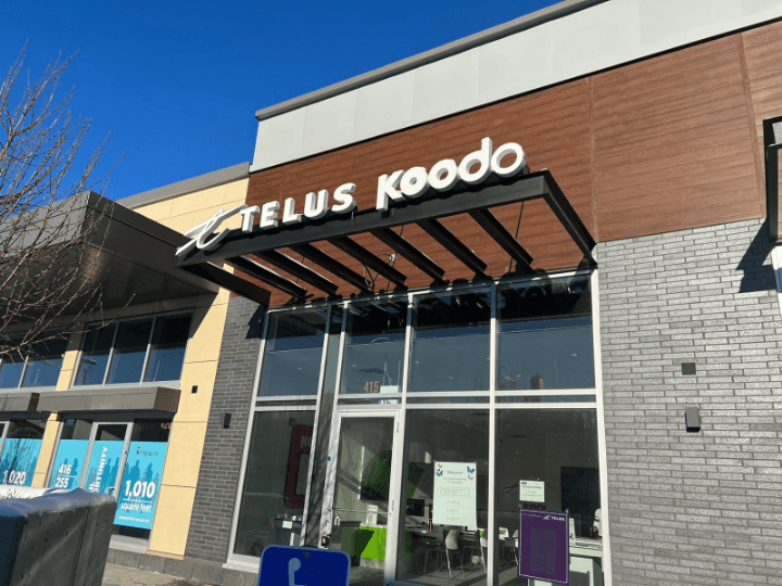 Bolt Wireless Calgary SW store